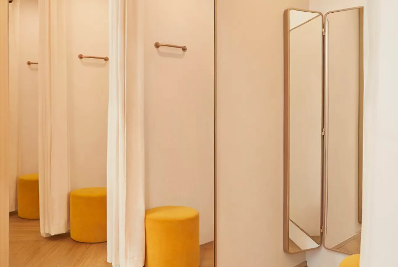 retail showroom interior design bromley london fitting rooms mirrors 02
