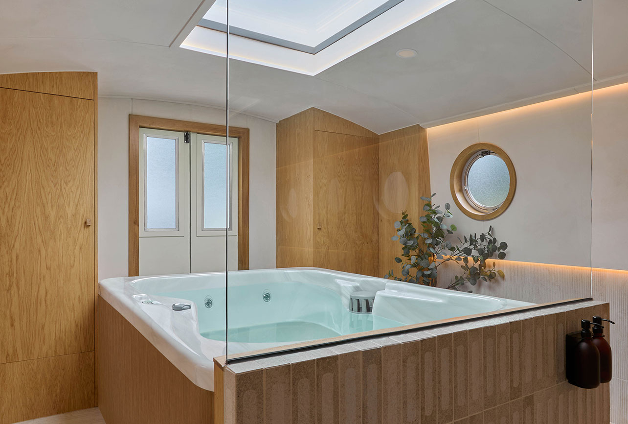 spa boat interior design london 4