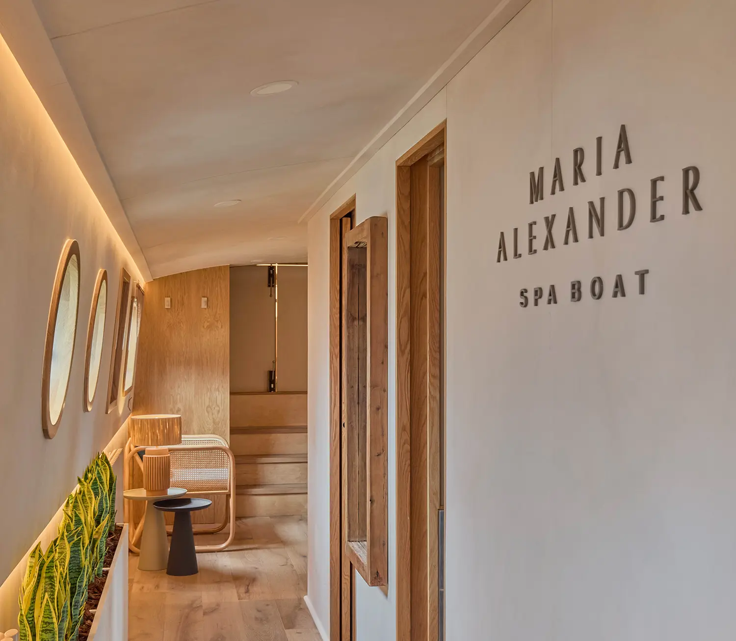 spa boat interior design london 7